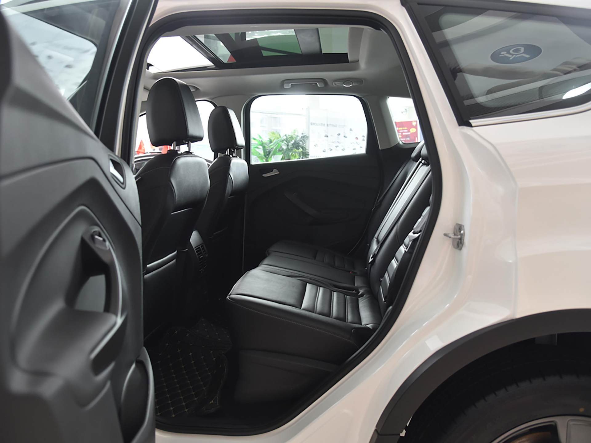 福特翼虎2.0t四驱性能测试,四缸油耗低的车型