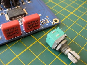 为书房DIY一台简易功放,机箱采用铝塑板自己制作,简约又好声