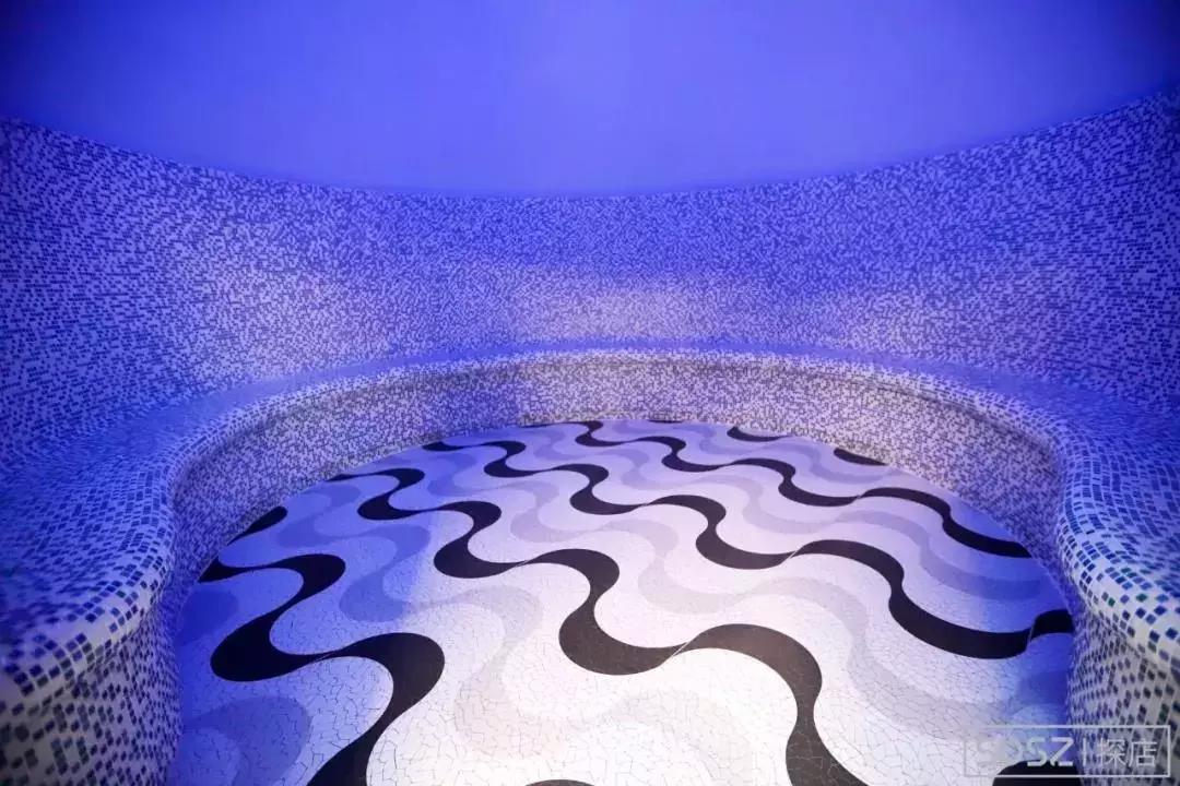 千篇一律，不如个性有趣，他们都选择了定制自己的专属瓷砖