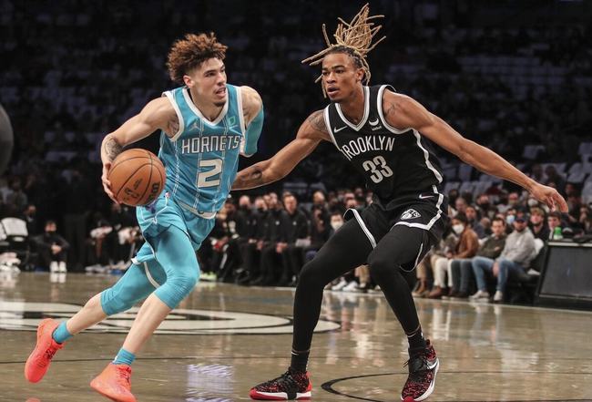 篮网惨败爵士后纳什点评,篮网输球哈登回更衣室