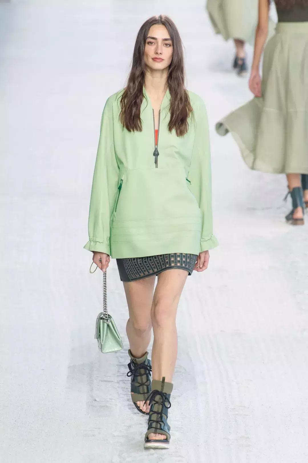 好看的貂皮毛女装,集齐七色召唤