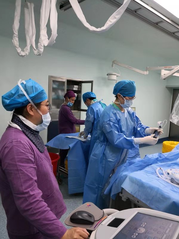 起床后胸闷气短背痛,突然胸闷背痛出汗