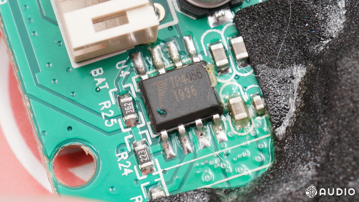 马歇尔EMBERTON蓝牙音箱拆解,便携ai蓝牙音箱拆解