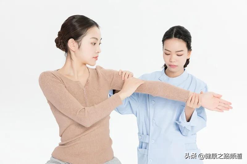 怎样拍打去除手背老年斑视频,拍打经络能祛老年斑吗