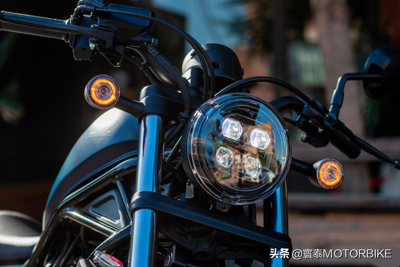 本田复古巡航叛逆者cm1000,本田叛逆者250和cm300区别