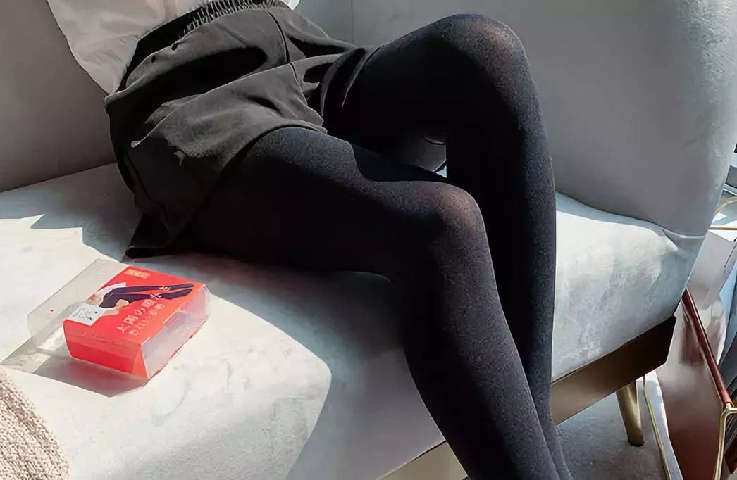 冬天别再穿这些衣物了,现在流行怎么穿保暖洋气又好看