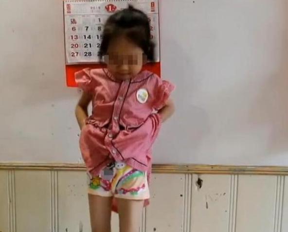 家长给孩子换纸尿裤发现异样,4岁孩子夜里穿纸尿裤