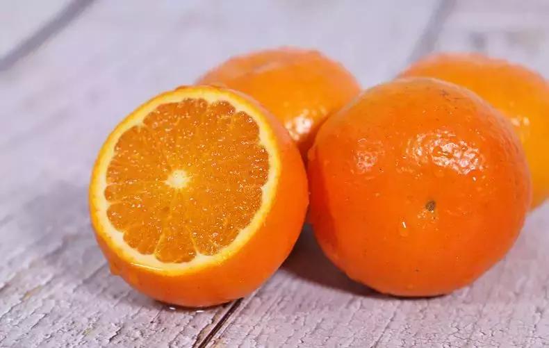 三个桃子19块钱,三个桃子1千克15个桃子重多少千克