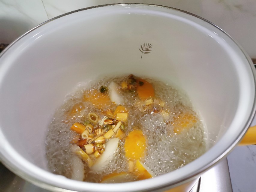 海底椰菊花雪梨膏教程视频,网红海底椰雪梨菊花膏的功效