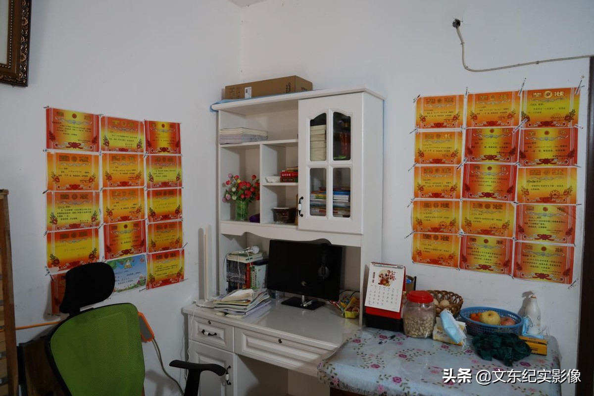 安徽6旬残疾老汉的“完美爱情”，小14岁良妻：他颠覆了我的三观