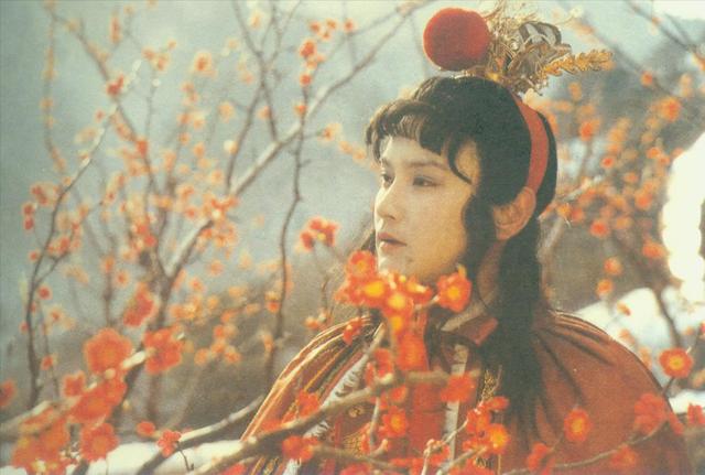 欧阳奋强的婚姻生活,18岁遇见初恋25岁与初恋步入婚姻