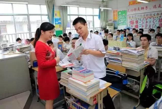 上大专真的有用吗看完你就懂了,读大专和不读大专利与弊