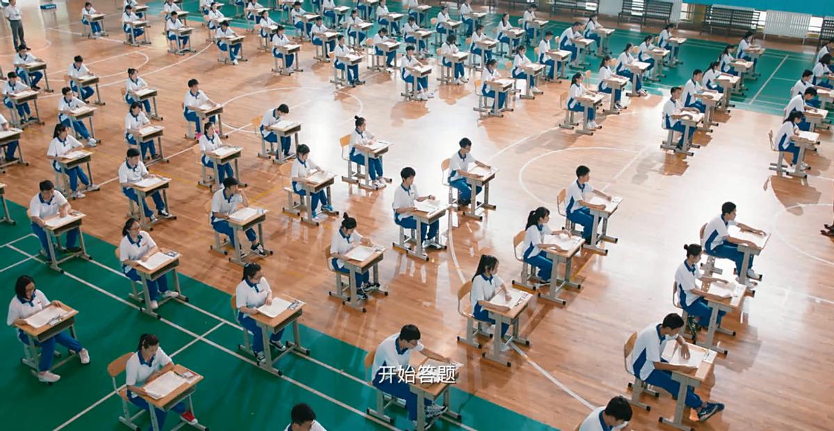 高考撕书和喊楼,高考喊楼扔书超震撼现场