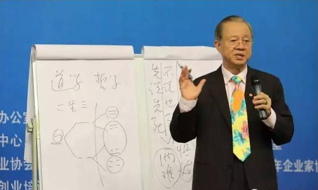 在不同的境遇中努力向上,在不同环境中都努力实现自身价值