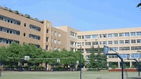 成都市43所特色高中,成都市5+2区域重点高中有哪些