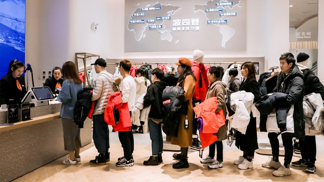 波司登米兰时装周杨幂李宇春,李宇春波司登同款