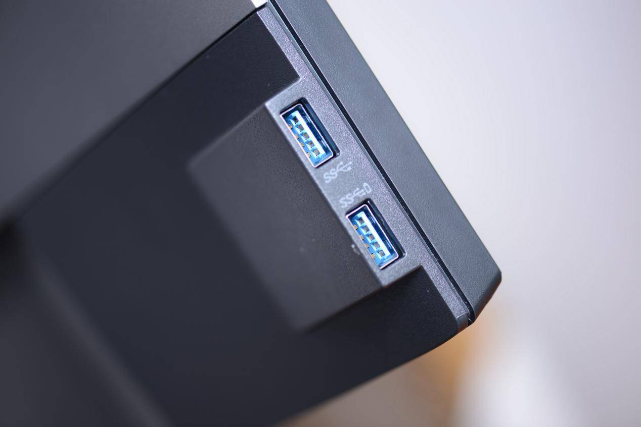 明基VS戴尔VSLG:三款27英寸4KHDR显示器横评