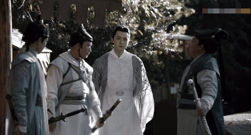 袭胸,下跪,尿裤子,新版《天龙八部》还能再恶心点吗?