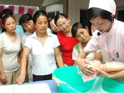 月嫂套路多有些套路坑娃又坑妈,谨记这几点学月嫂不会掉进坑里