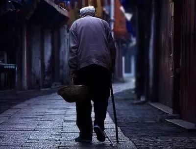 远嫁是我这辈子最后悔的事,远嫁后的我超级后悔怎么办