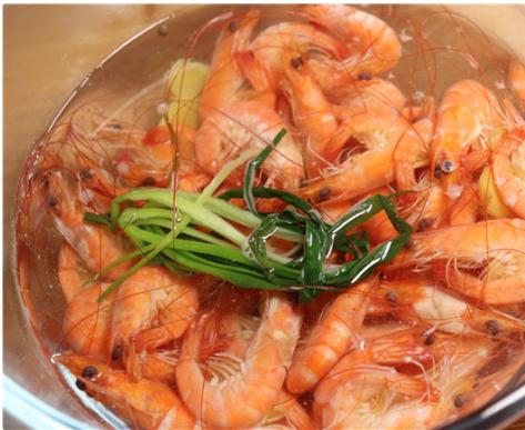 煮虾煮几分钟才不会老很嫩,煮虾的正确方法需要几分钟