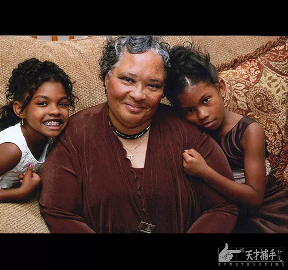 女儿发现离世20年的母亲没死,还被拿去做了杂交实验