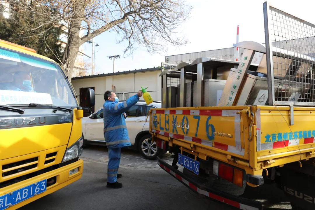 实拍！－10℃阵风7级，通州街头4000余名环卫工人在岗，消杀清扫防控疫情