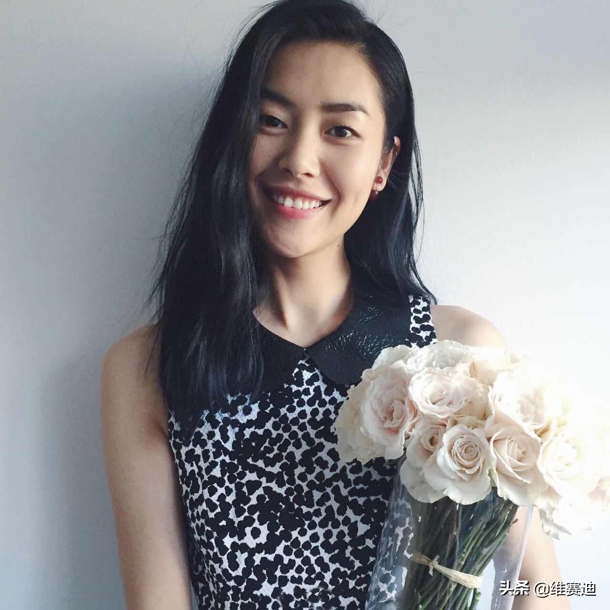 刘雯从平淡无奇到国际一线名模,刘雯真的解约了吗