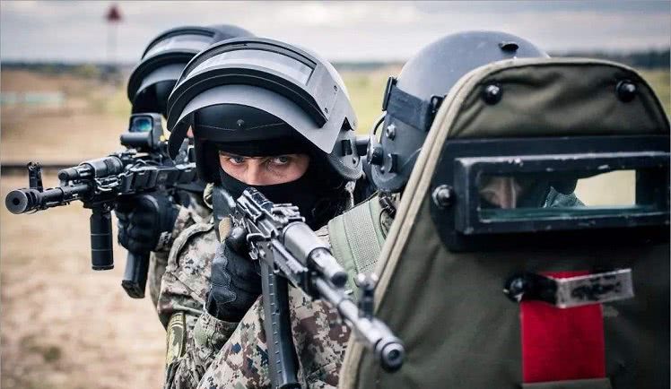 盾牌可以挡榴弹吗,现代军用盾牌