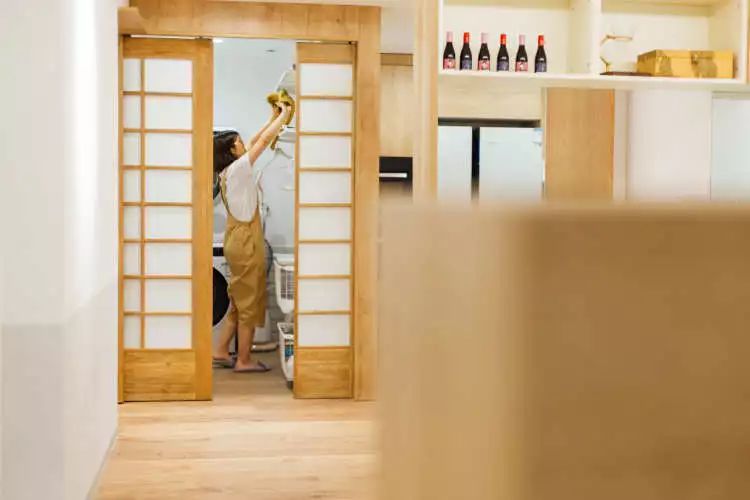 扔掉传统沙发茶几电视柜,丢掉沙发茶几