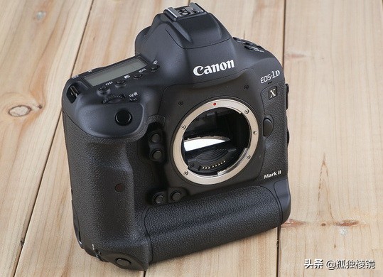 数码相机ccd和传统胶片哪个好,数码相机ccd和cmos有什么区别