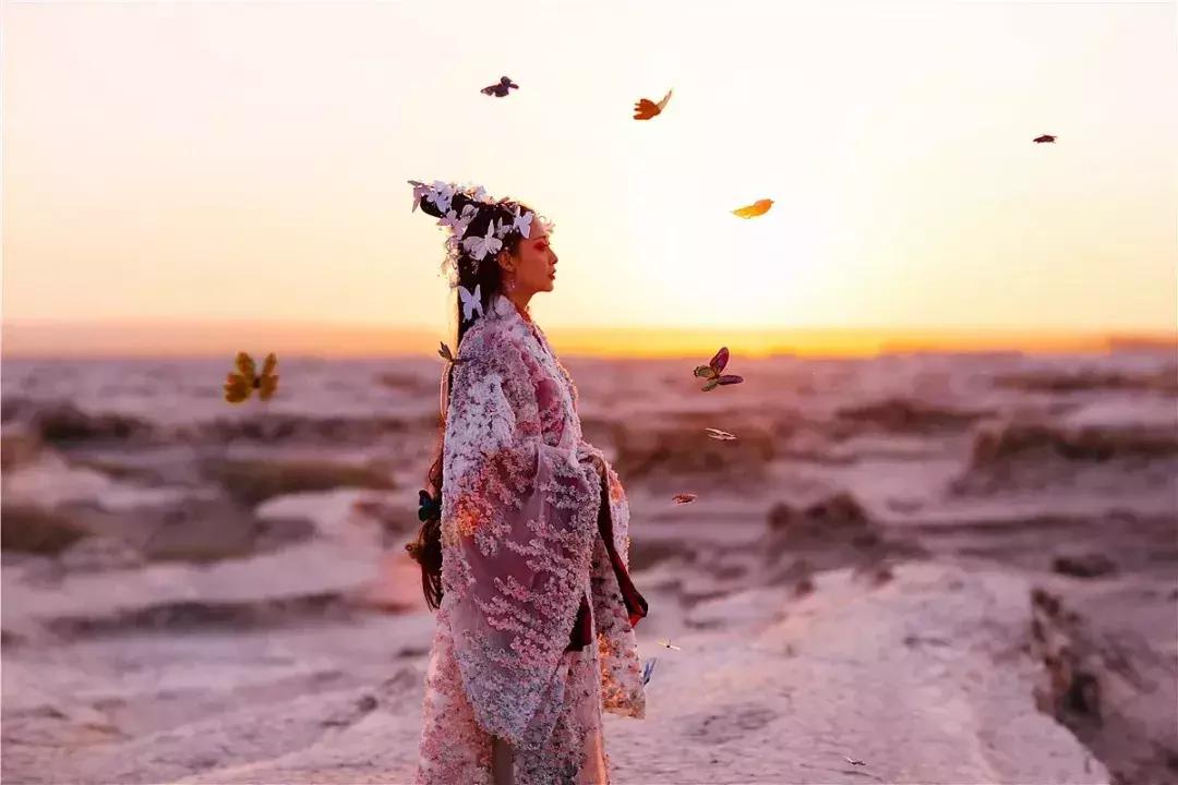 90后女孩拍稀有动物,90后女孩拍视频200万