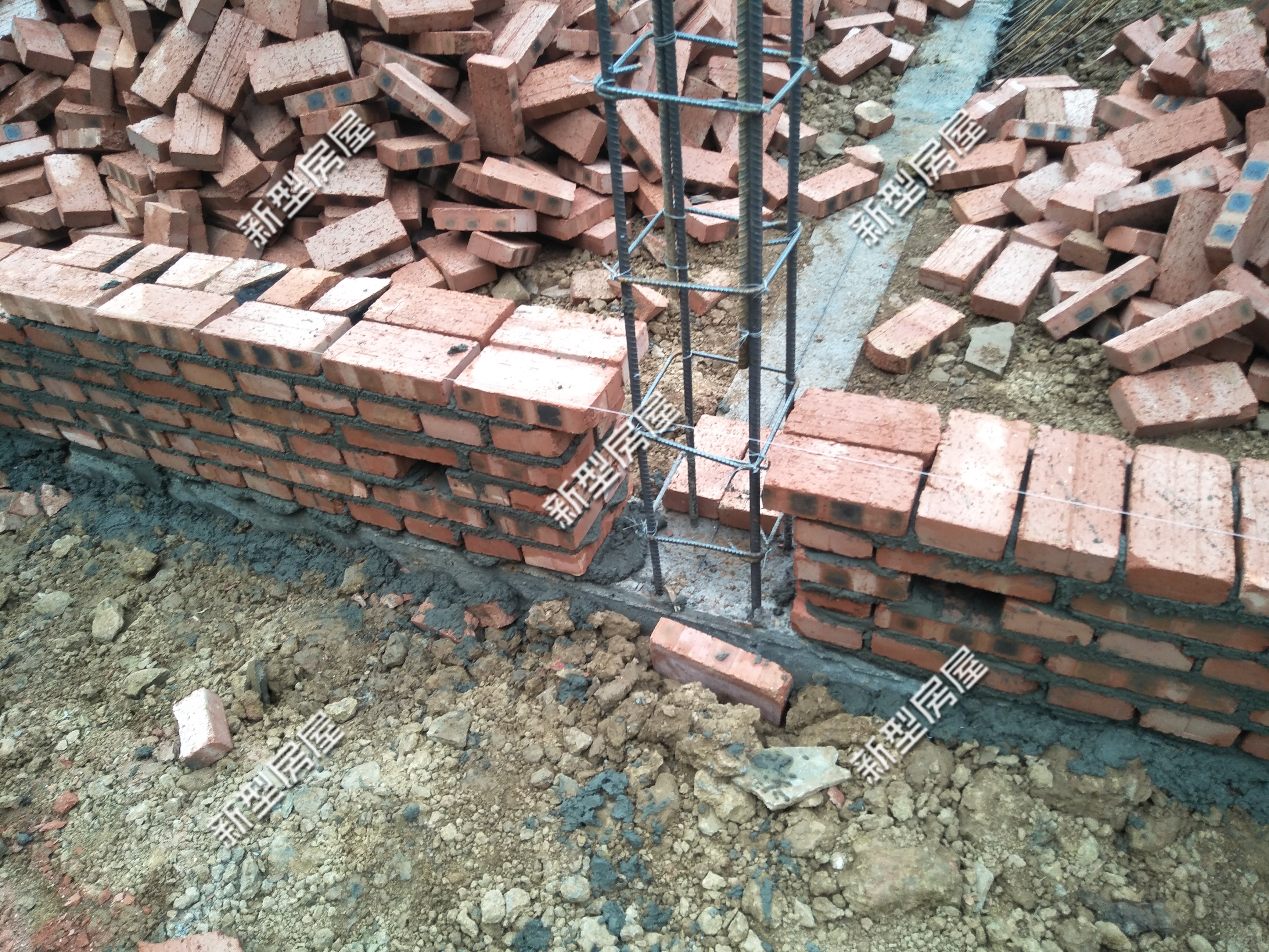 农村自建房有问题怎么办,包工包料没有用构造柱算不算危房