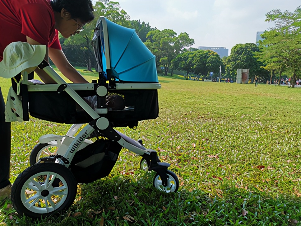 婴儿推车日本品牌,什么牌子的婴儿推车比较轻