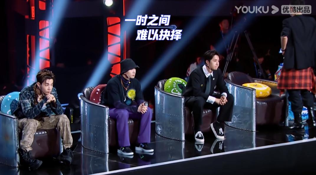 这就是街舞4韩宇刘宪华一起跳舞,这就是街舞4刘宪华发现钢琴弹错