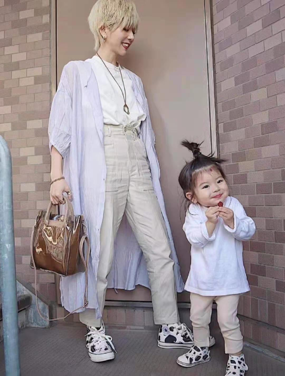 亲子装时髦母女,辣妈亲子装搭配