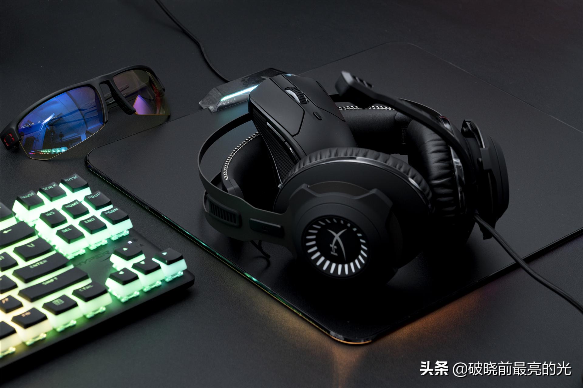 现在主流游戏鼠标键盘耳机,平民游戏键盘鼠标耳机套装推荐