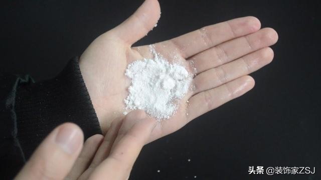 一周地板不沾灰实用拖地小妙招,清水拖地教你一招地板不留灰方法