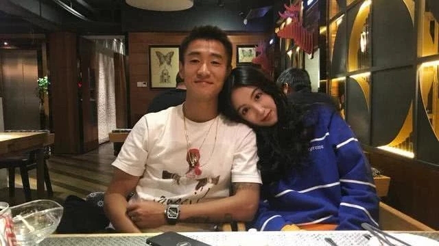 “嗨哥”抱得美人归数数那些曾让恒大球员拜倒在石榴裙下的她们