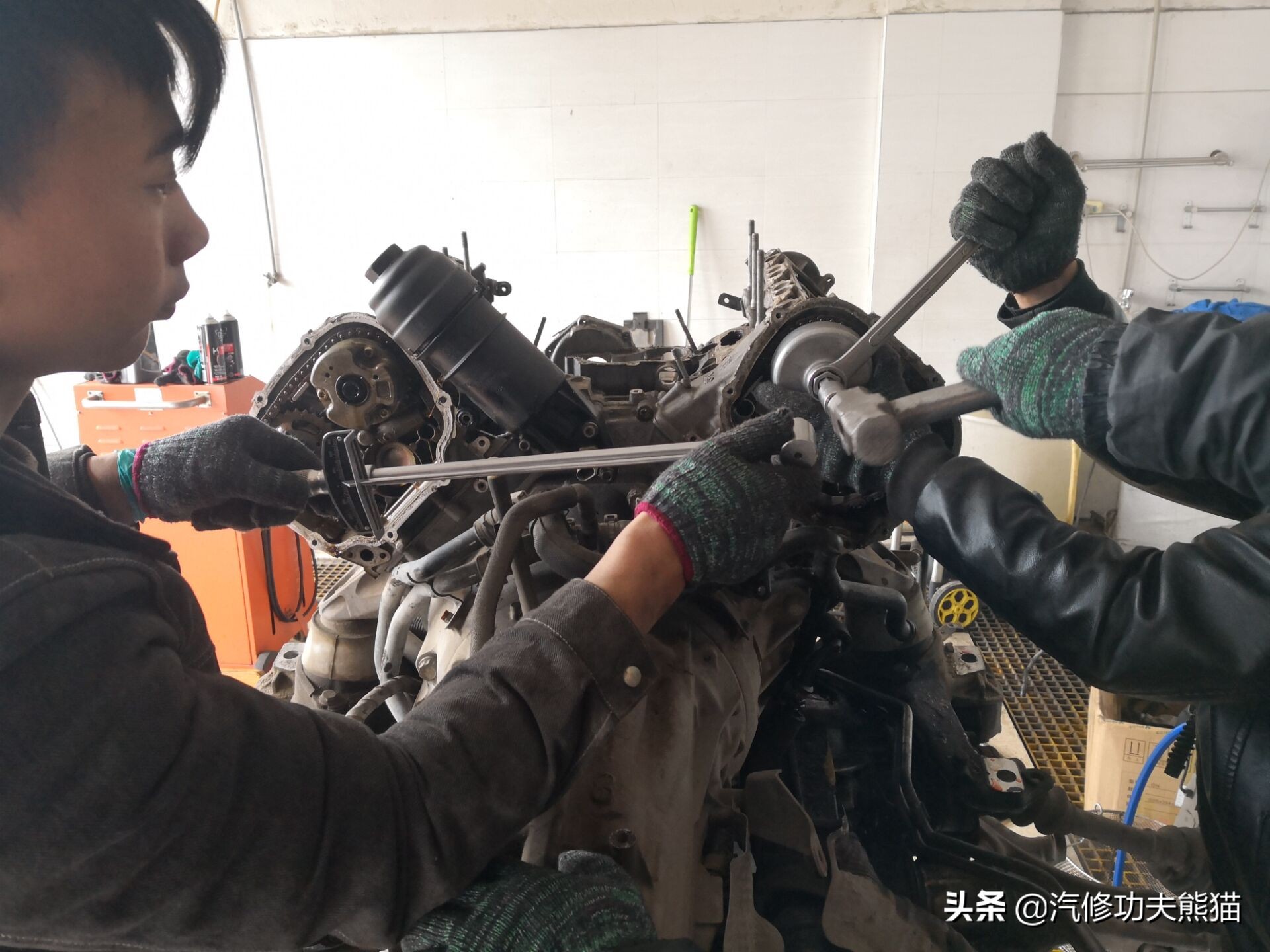 只因修烧机油却被人修到残废！4S拒修！一台奥迪Q7的重生路