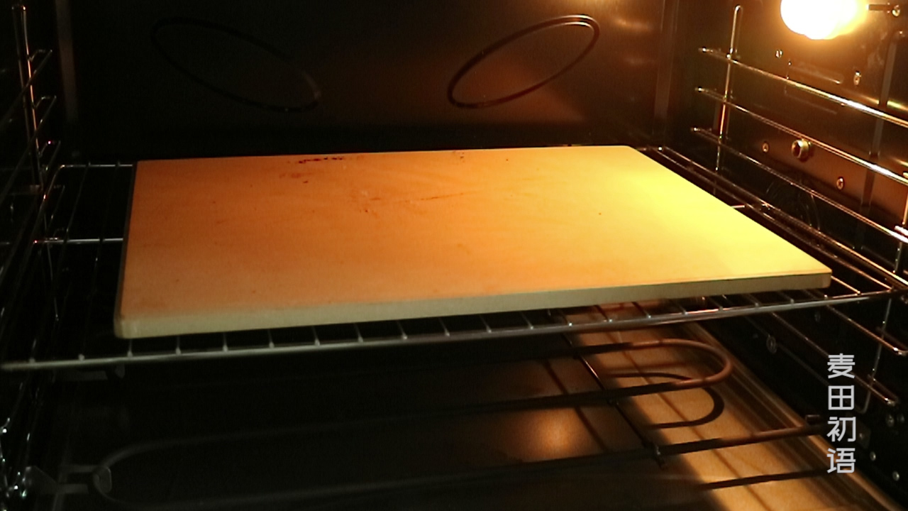 简单易学的披萨饼胚教程,意式超薄披萨饼胚家庭做法