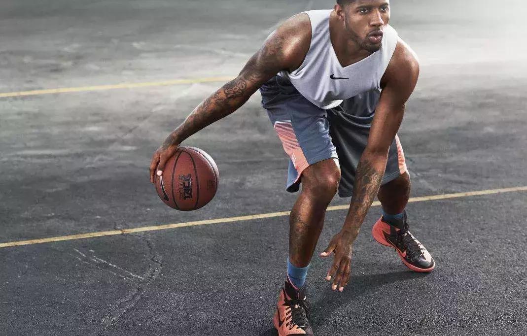 走路经常腿打软是怎么回事,走路经常腿打软当心膝盖出了问题