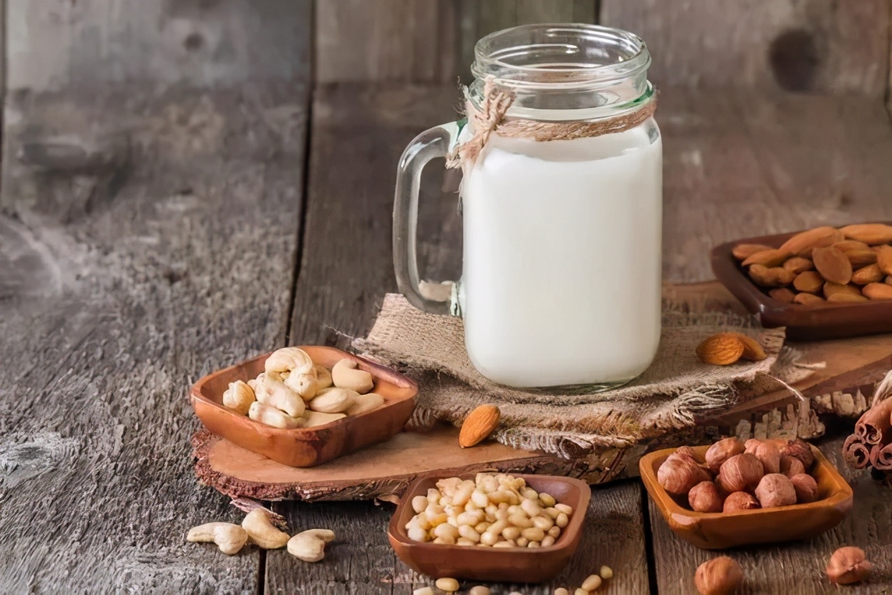 什么是植物奶和动物奶,植物乳奶茶是什么