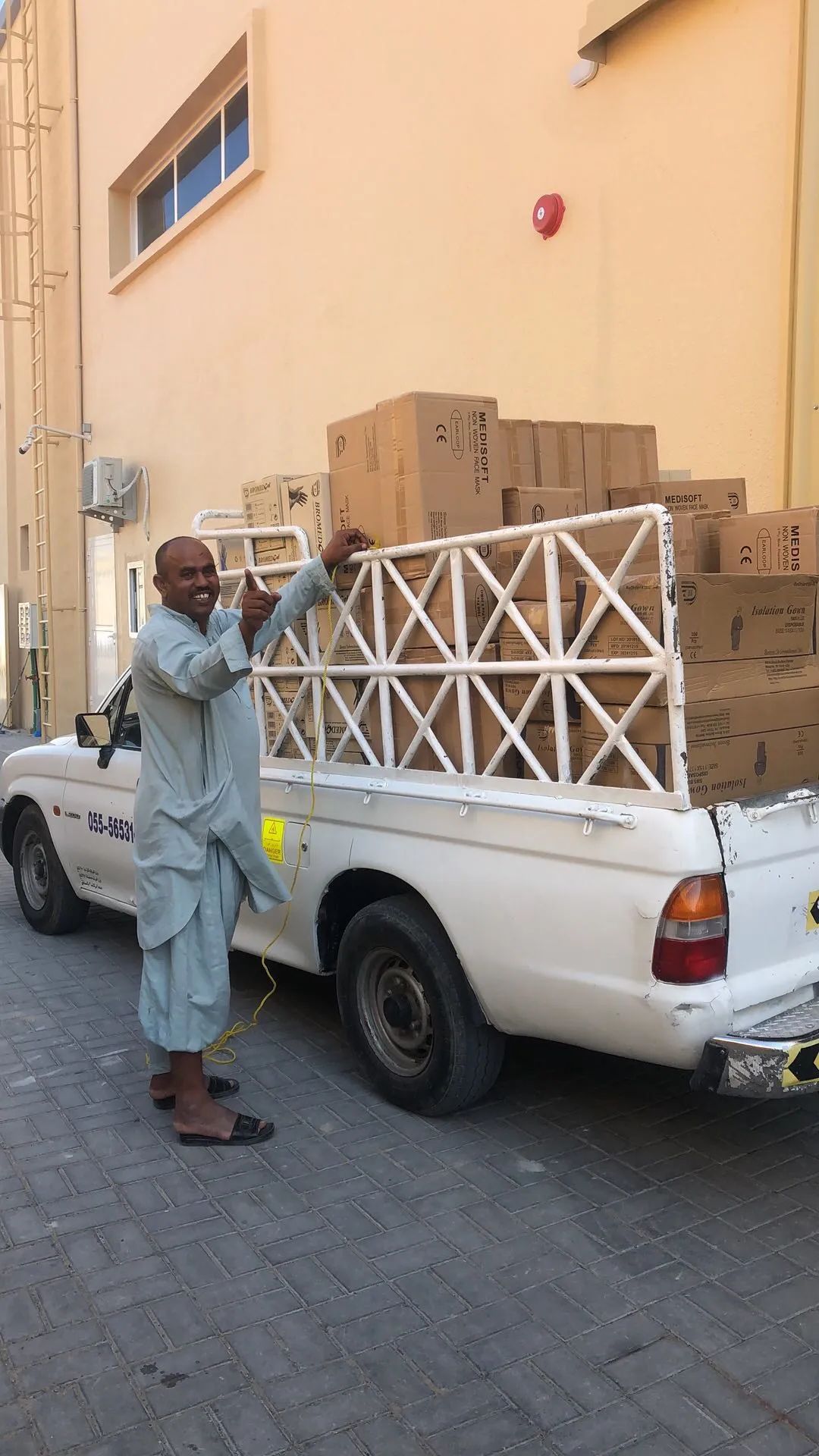 电视剧都不敢这么演：中东华侨的全球口罩生意