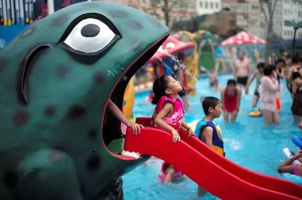 江西省最豪华最好玩的水乐园,最震撼的温泉水乐园