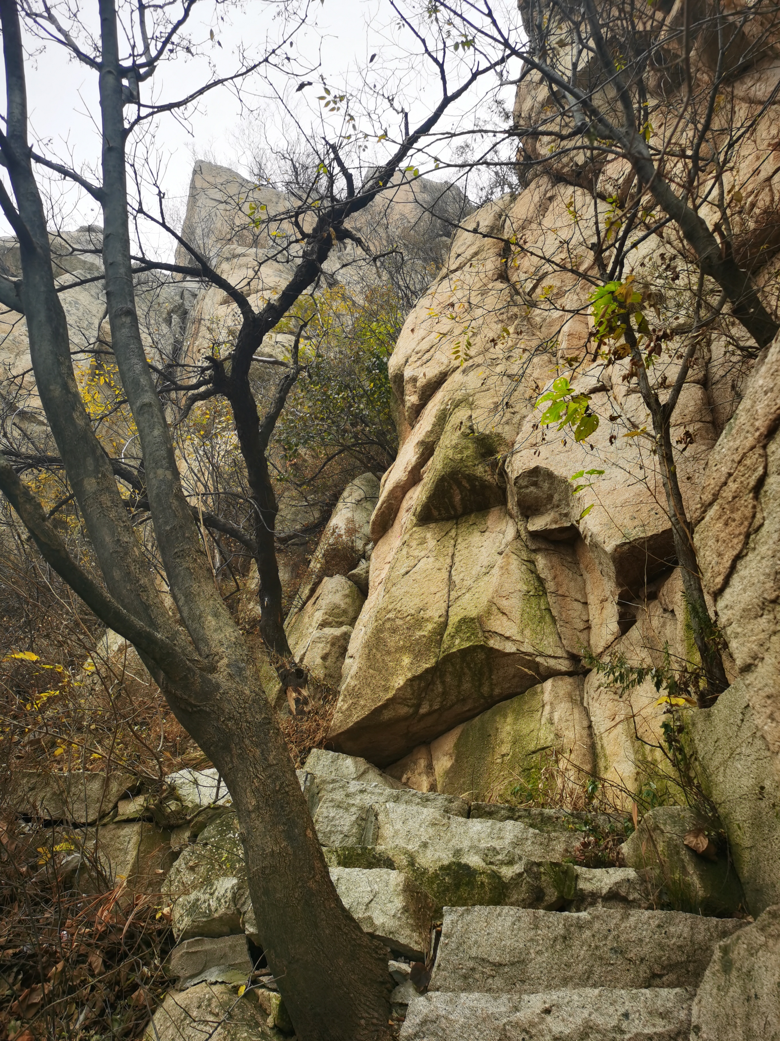 小华山免费爬山攻略,齐鲁嵩山漂亮