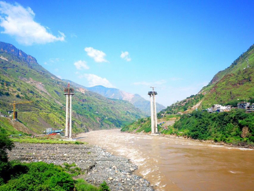 自驾游车出现问题怎么办,自驾游遇车坏怎么办