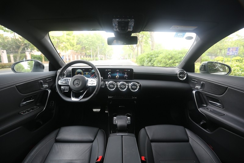 奔驰cla260帅气视频,奔驰cla200猎跑版