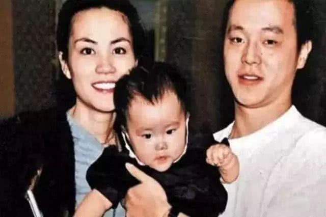 49岁窦唯近照曝光依然仙风道骨,窦唯到底是仙儿还是落魄