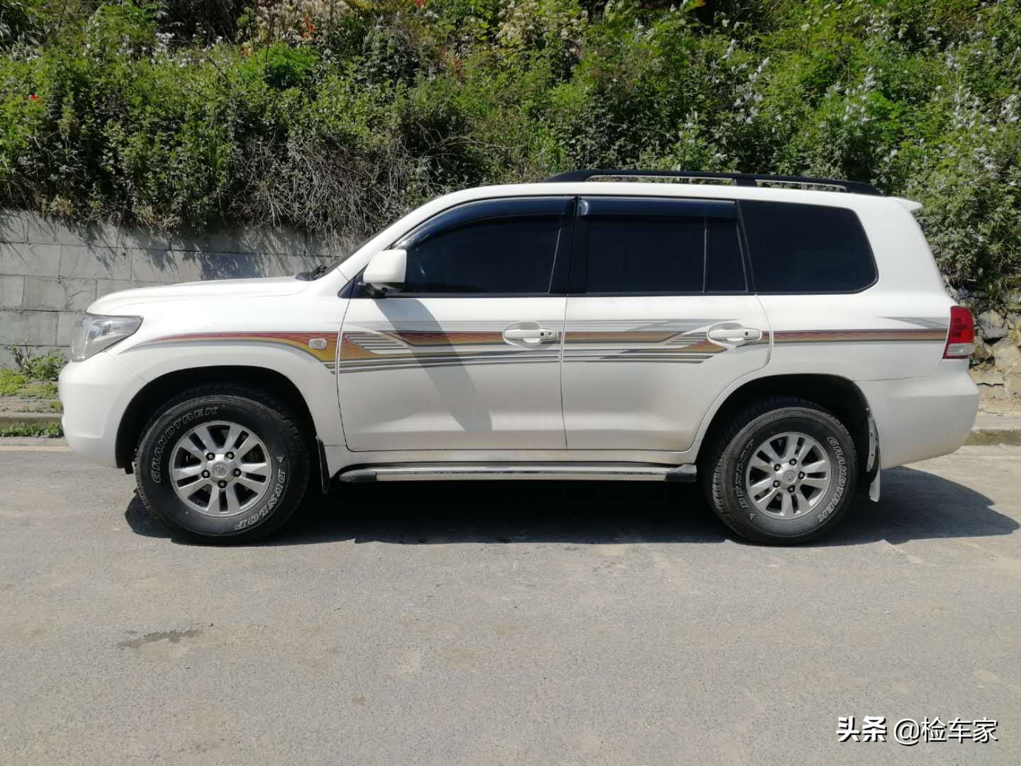 丰田兰德酷路泽手刹刹车位置,酷路泽28万左右的车